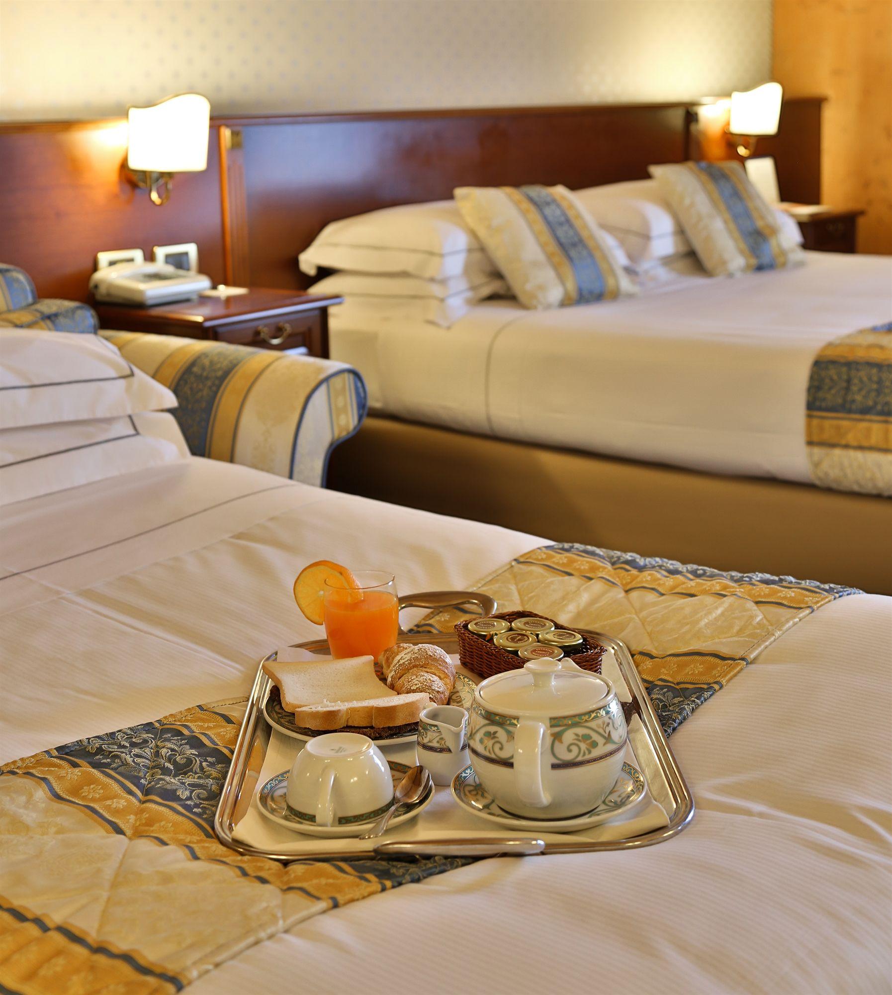 Best Western Classic Hotel Реджо Емилия Екстериор снимка